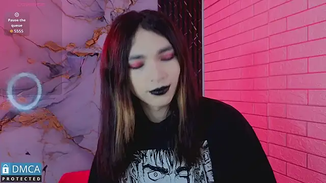 MaeveKuro online show from June 15, 2026, 3:07 am