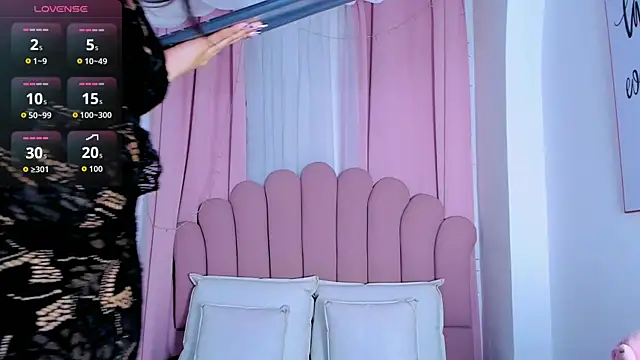 PaolaB g online show from February 24, 2026, 4:13 am