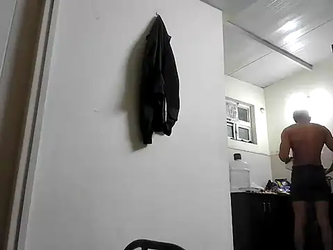 Snapshot of fitbuddy1 chatting on April 7, 2026, 5:48 pm fitbuddy1 online show from April 7, 2026, 5:48 pm