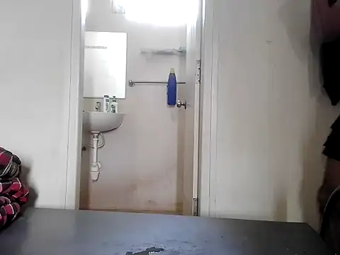 Snapshot of fitbuddy1 chatting on April 16, 2026, 8:15 am fitbuddy1 online show from April 16, 2026, 8:15 am