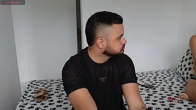 Snapshot of khalidferrer chatting on March 2, 2025, 12:58 pm khalidferrer online show from March 2, 2025, 12:58 pm