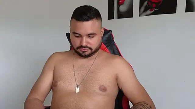 Snapshot of khalidferrer chatting on February 25, 2025, 8:53 pm khalidferrer online show from February 25, 2025, 8:53 pm