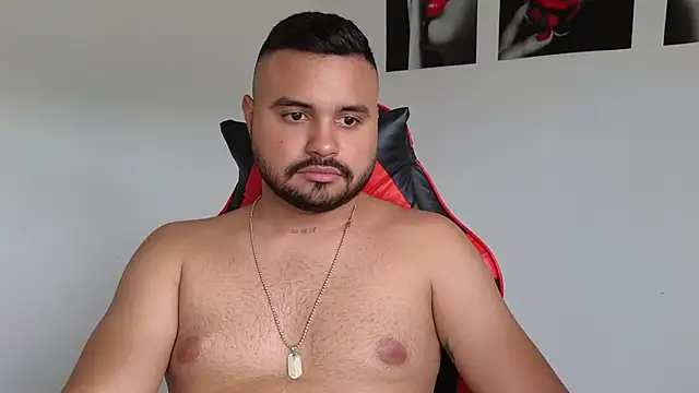 Snapshot of khalidferrer chatting on February 26, 2025, 1:43 pm khalidferrer online show from February 26, 2025, 1:43 pm