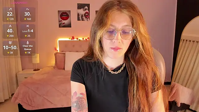 Emily Warren  online show from August 6, 2026, 8:04 pm