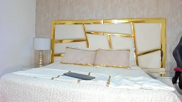 Snapshot of Gianna_Watson chatting on February 26, 2025, 5:53 pm Gianna Watson online show from February 26, 2025, 5:53 pm