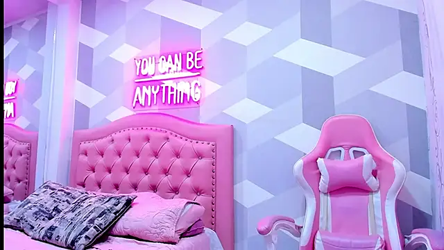 Snapshot of Gianna_Watson chatting on March 3, 2025, 4:15 pm Gianna Watson online show from March 3, 2025, 4:15 pm