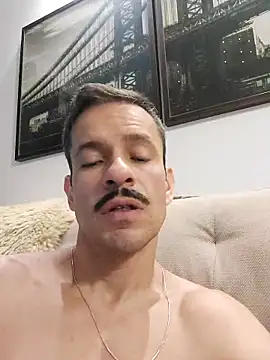 juniortche1313 online show from October 31, 2025, 7:10 pm