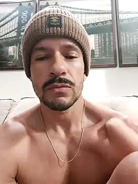 juniortche1313 online show from October 8, 2025, 8:53 pm