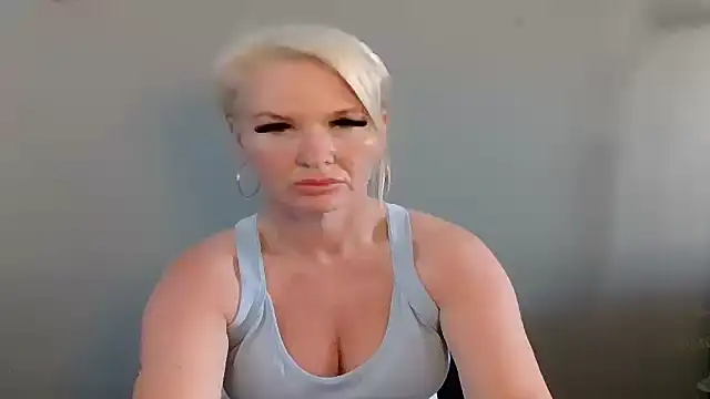 Blonde-Grace online show from July 13, 2026, 2:05 pm