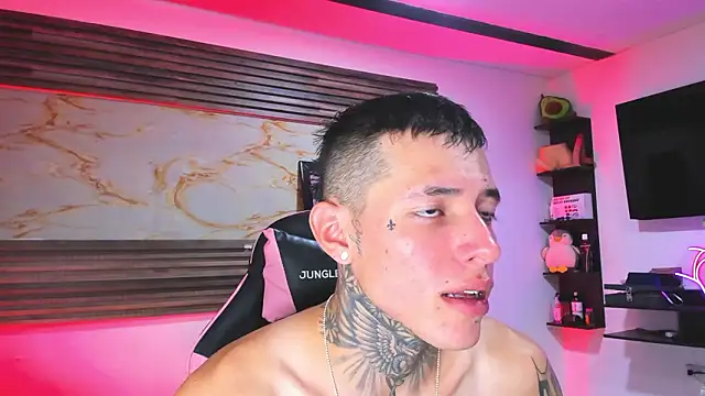 Snapshot of Cloe_roouse chatting on March 15, 2026, 1:29 pm Cloe roouse online show from March 15, 2026, 1:29 pm