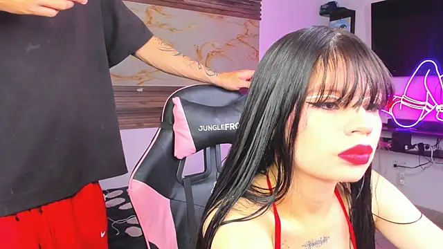 Snapshot of Cloe_roouse chatting on October 23, 2025, 12:53 am Cloe roouse online show from October 23, 2025, 12:53 am