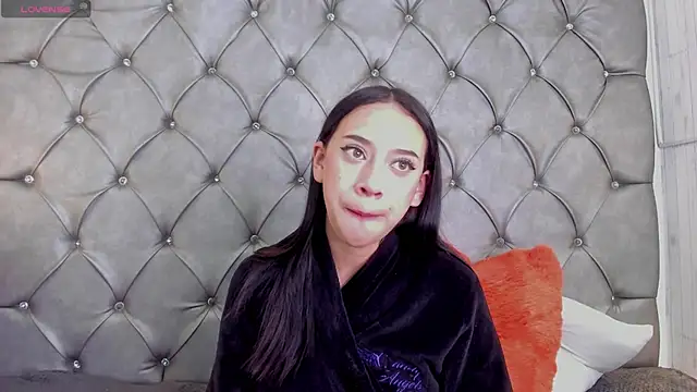 zephyra-angels online show from March 8, 2025, 7:16 am