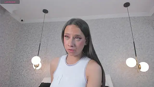 zephyra-angels online show from November 5, 2025, 4:04 am