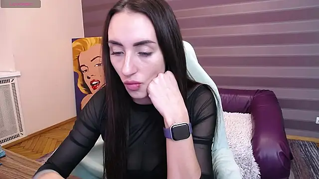 JenniferStone online show from December 4, 2025, 8:46 am