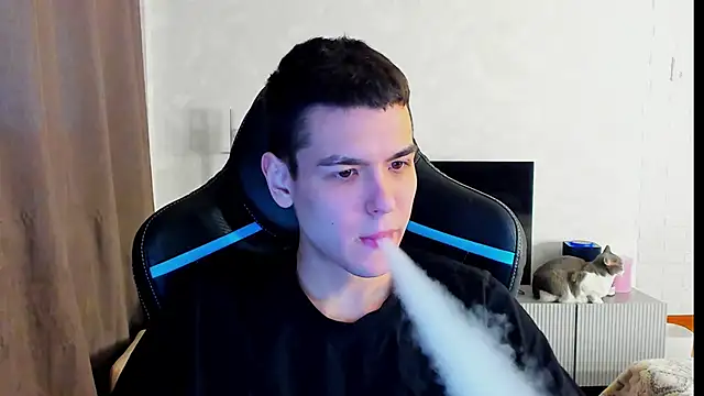 TravisRevas online show from March 13, 2025, 2:12 pm