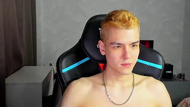 TravisRevas online show from March 7, 2025, 4:11 pm