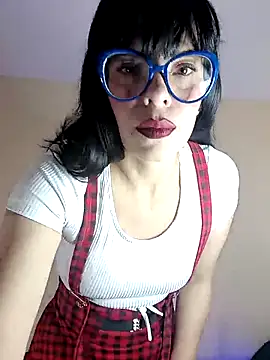 Snapshot of Ali3Martin chatting on March 4, 2025, 8:27 pm Ali3Martin online show from March 4, 2025, 8:27 pm