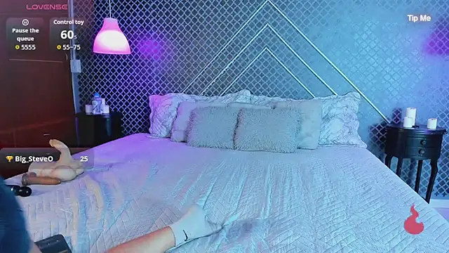 Aleja bloom online show from April 9, 2026, 12:00 pm