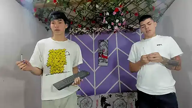 Maxxi hot23 online show from October 9, 2025, 2:06 pm