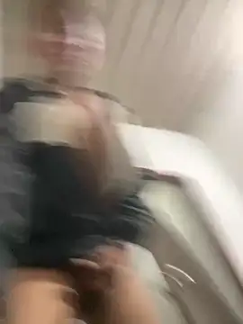 Snapshot of Babyalienqm chatting on February 18, 2026, 1:36 am Babyalienqm online show from February 18, 2026, 1:36 am