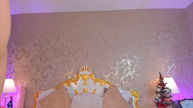 ScarlettWallace online show from December 4, 2025, 8:41 pm