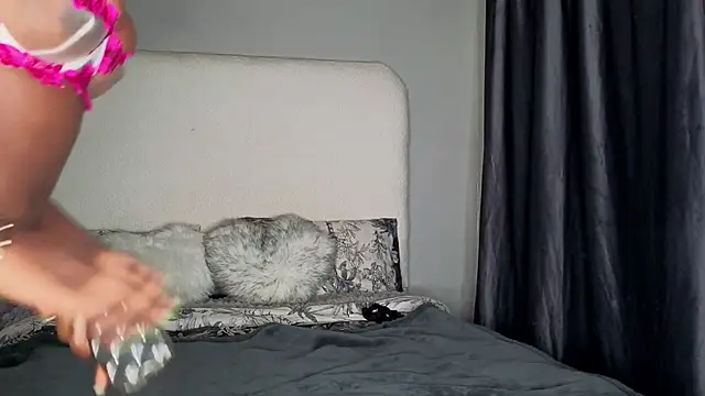 Snapshot of PrincessTamara chatting on September 26, 2025, 9:10 pm PrincessTamara online show from September 26, 2025, 9:10 pm