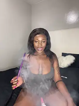 Snapshot of PrincessTamara chatting on October 25, 2025, 6:19 pm PrincessTamara online show from October 25, 2025, 6:19 pm