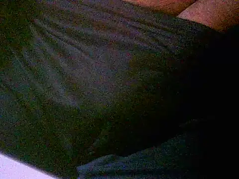 Snapshot of EroticMonster chatting on September 19, 2025, 10:08 am EroticMonster online show from September 19, 2025, 10:08 am