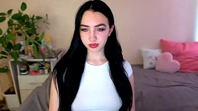 WildKittenX  online show from June 30, 2026, 4:12 am