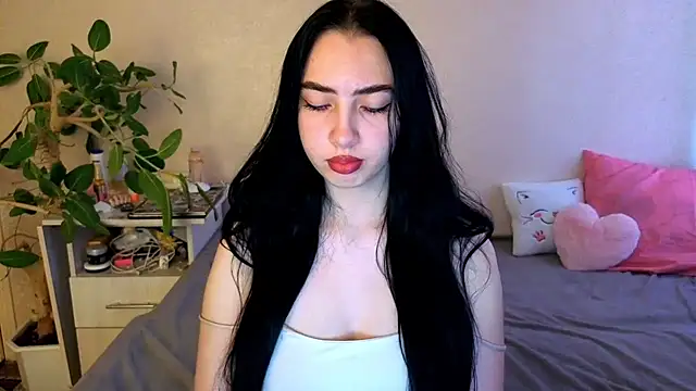 WildKittenX  online show from June 17, 2026, 4:01 am