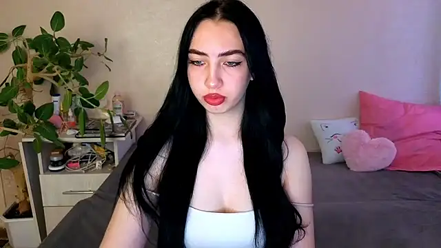 WildKittenX  online show from June 14, 2026, 4:03 am