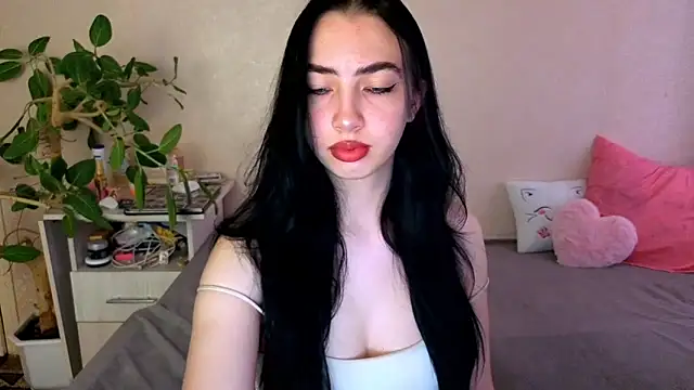 WildKittenX  online show from June 15, 2026, 4:01 am