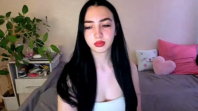 WildKittenX  online show from July 1, 2026, 4:02 am