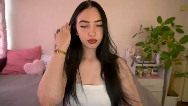 WildKittenX  online show from July 19, 2026, 4:43 am