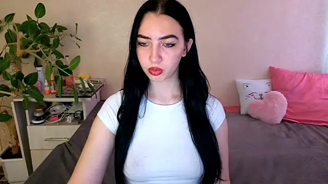 WildKittenX  online show from June 12, 2026, 4:10 am