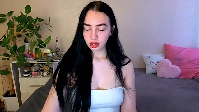 WildKittenX  online show from June 20, 2026, 4:06 am
