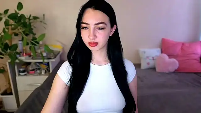 WildKittenX  online show from June 28, 2026, 4:08 am
