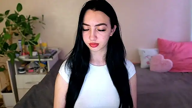 WildKittenX  online show from June 27, 2026, 4:07 am