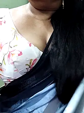 Snapshot of abinaya26 chatting on March 18, 2026, 2:41 pm abinaya26 online show from March 18, 2026, 2:41 pm