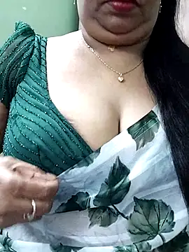 Snapshot of abinaya26 chatting on April 4, 2026, 2:12 pm abinaya26 online show from April 4, 2026, 2:12 pm