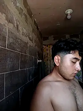 crisssalazar online show from March 11, 2025, 8:42 pm