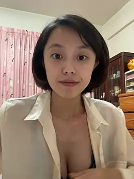 Snapshot of ladypaggy chatting on April 8, 2026, 3:24 pm ladypaggy online show from April 8, 2026, 3:24 pm