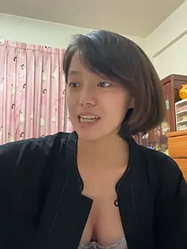 Snapshot of ladypaggy chatting on April 3, 2026, 3:40 pm ladypaggy online show from April 3, 2026, 3:40 pm