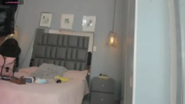 Sienna miller 27 online show from October 25, 2025, 11:42 am