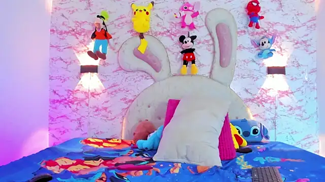 IM SINAY online show from October 3, 2025, 8:21 pm