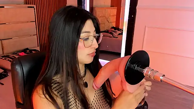 Gabrielakassi online show from November 22, 2025, 12:15 pm