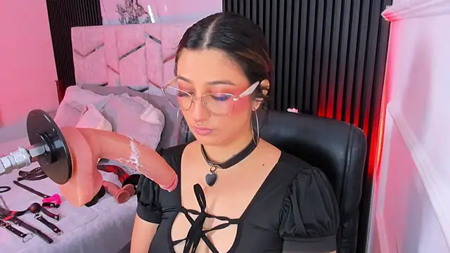 Gabrielakassi online show from July 25, 2026, 12:44 pm