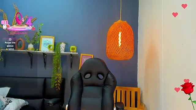 yessila parker online show from February 22, 2026, 9:55 am