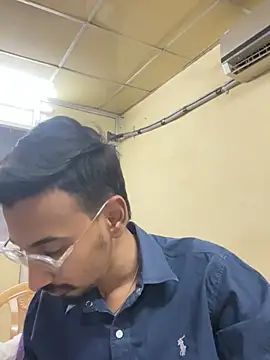 hypersexdriveboi online show from March 21, 2025, 6:27 am