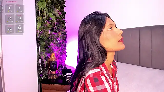 Snapshot of Fernanda_liie_ chatting on February 18, 2026, 12:12 pm Fernanda liie online show from February 18, 2026, 12:12 pm